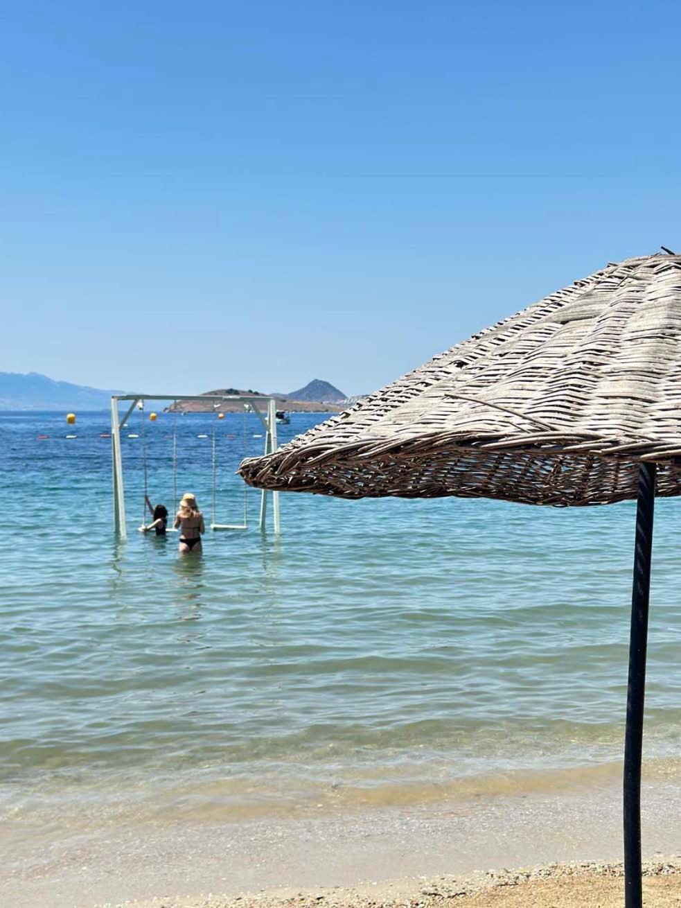 Ambrosia Hotel Beach & Spa บิเตซ ภายนอก รูปภาพ
