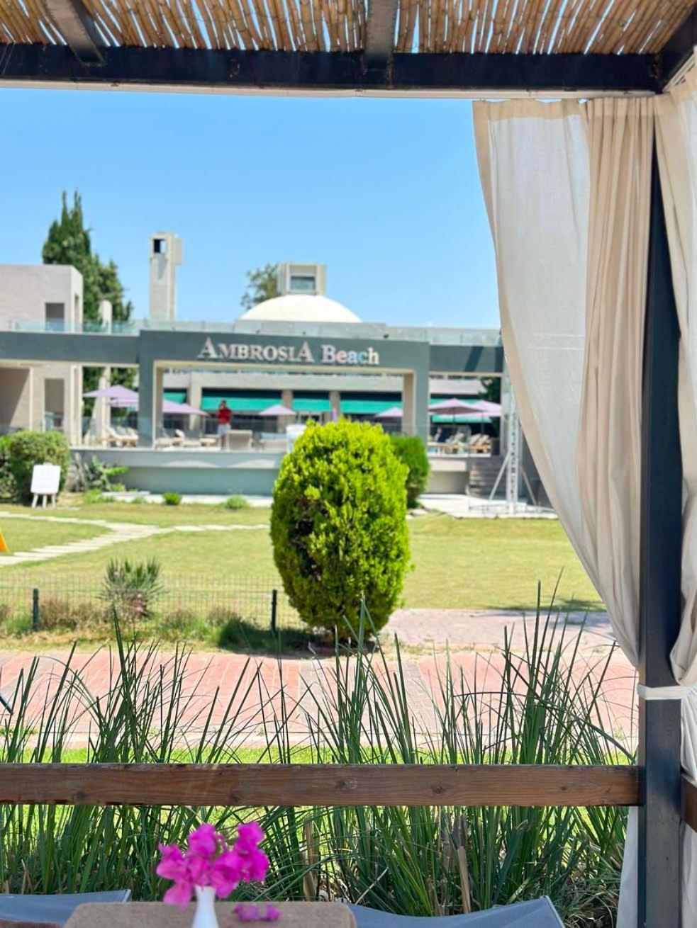 Ambrosia Hotel Beach & Spa บิเตซ ภายนอก รูปภาพ