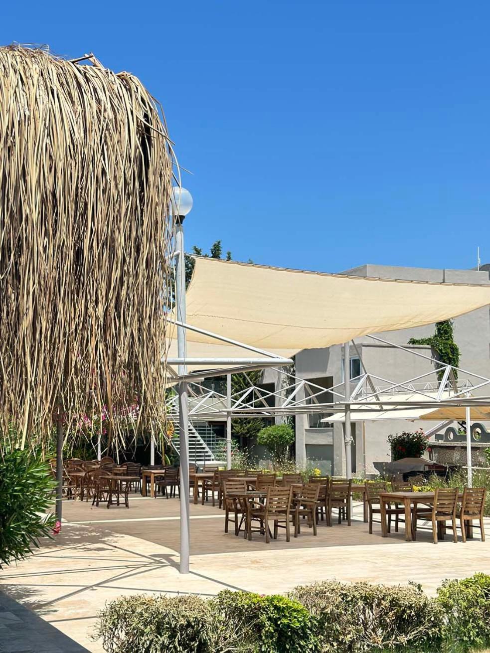 Ambrosia Hotel Beach & Spa บิเตซ ภายนอก รูปภาพ