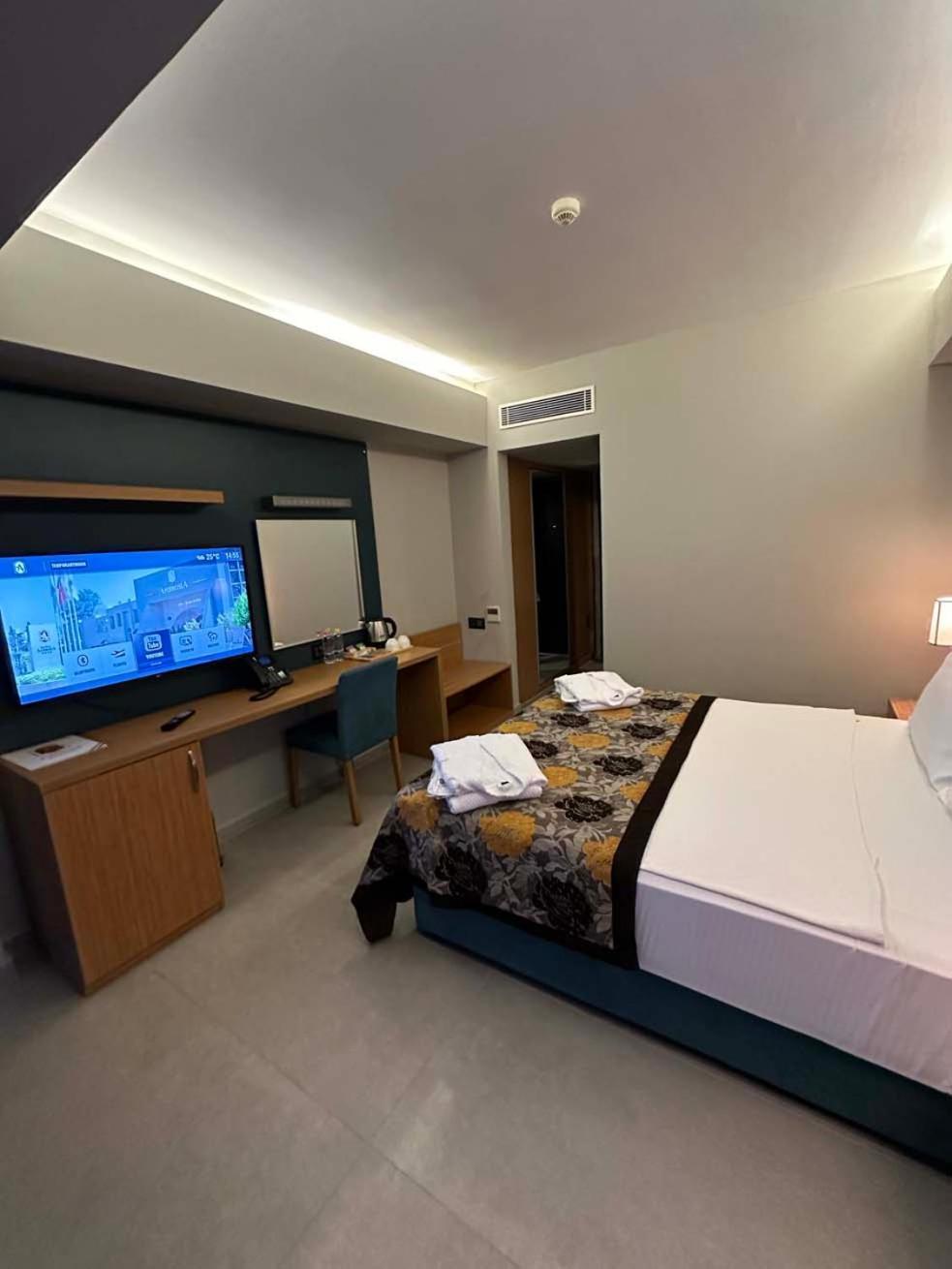 Ambrosia Hotel Beach & Spa บิเตซ ภายนอก รูปภาพ