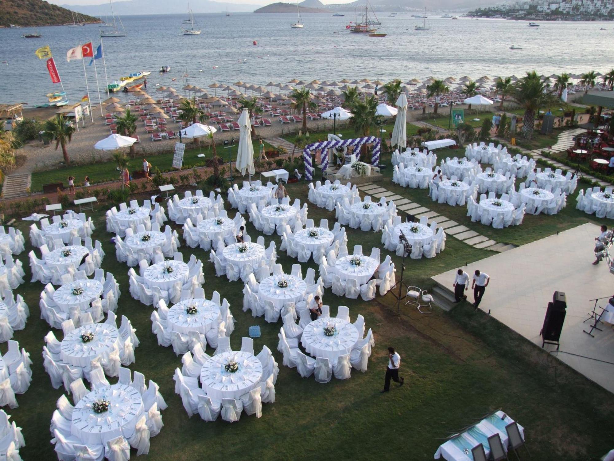 Ambrosia Hotel Beach & Spa บิเตซ ภายนอก รูปภาพ