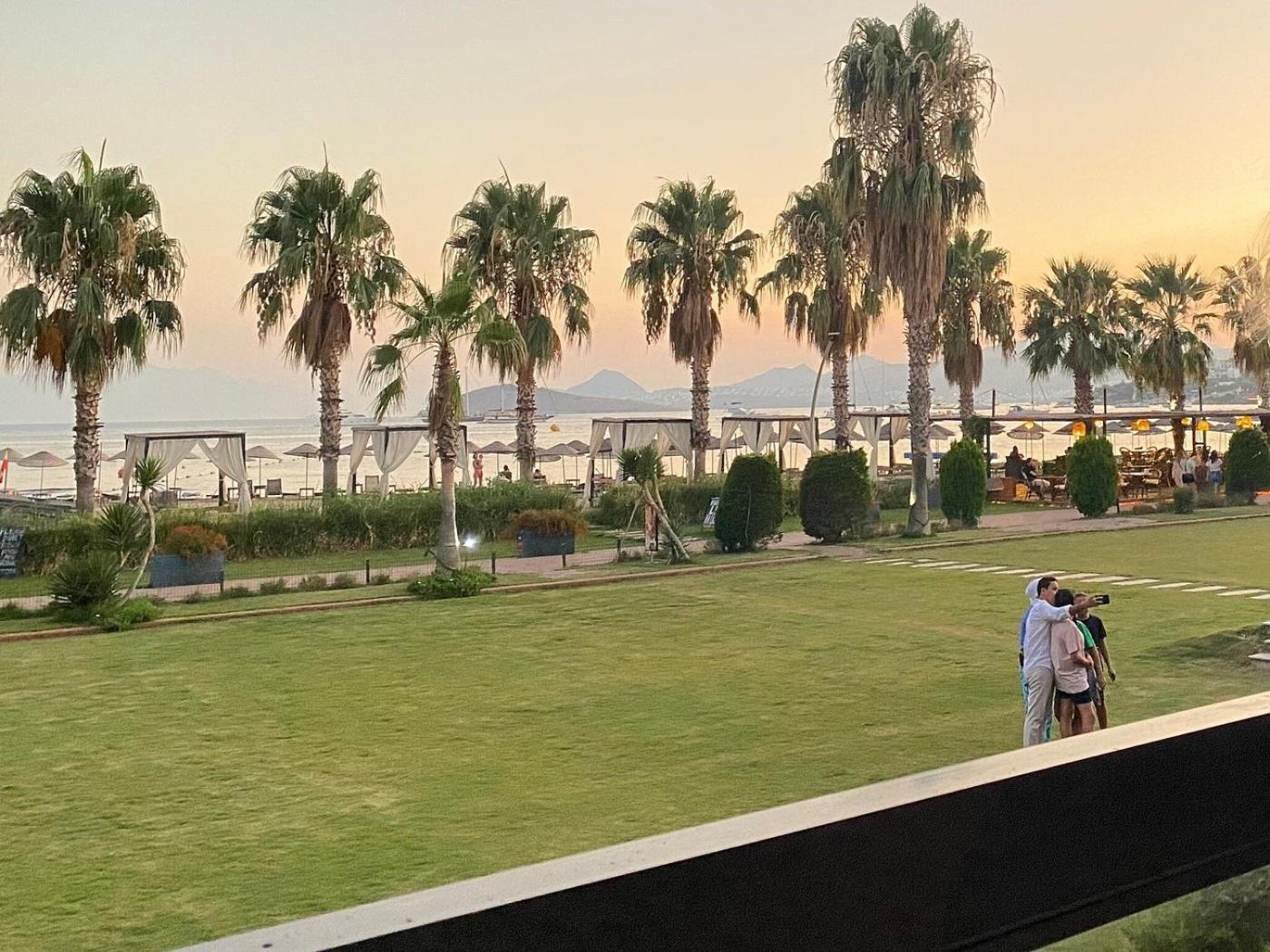 Ambrosia Hotel Beach & Spa บิเตซ ภายนอก รูปภาพ